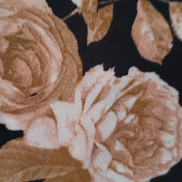 ✨️3✨️Stella Tweed, Floral Top, XL - Picture 2 of 2